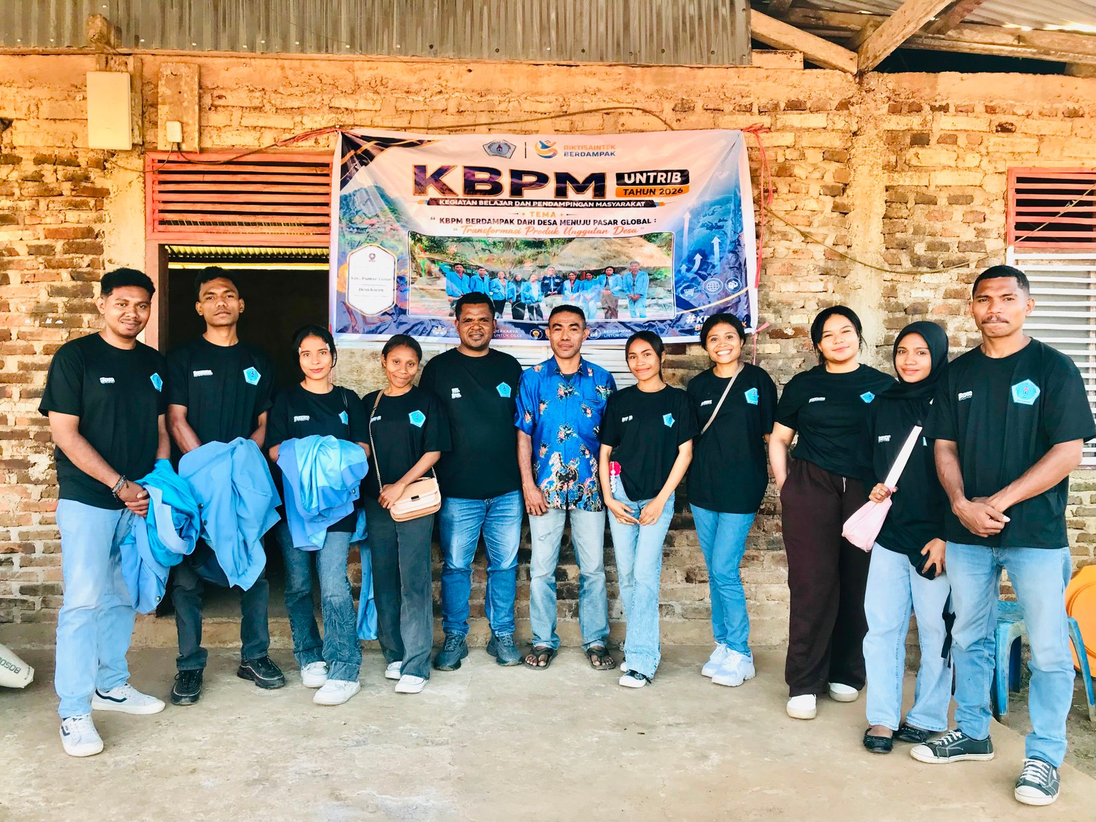 Tiba di lokasi, Peserta KBPM UNTRIB 2026 disambut hangat Pemerintah Desa Kaera