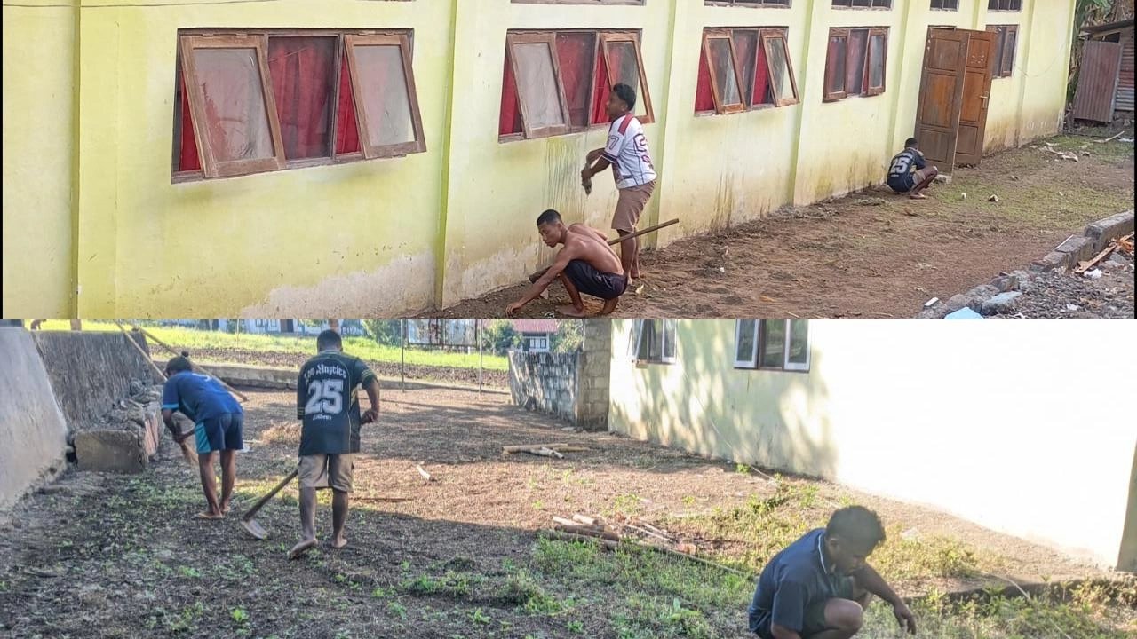 Mahasiswa KBPM Melakukan Kerja Bakti di Halaman Kantor Desa
