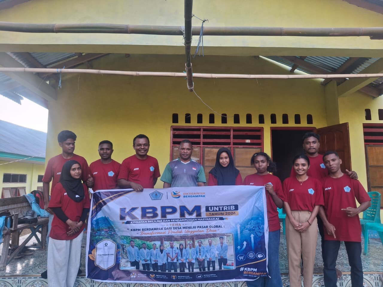 Pemerintah Desa Padang Alang Kecamatan Alor selatan secara resmi menerima 9 mahasiswa KBPM Universitas Tribuana Kalabahi 2026
